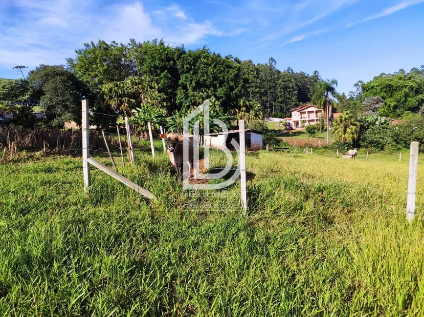 Chácara com 3 quartos à venda, 420m2 em Mairinque - SP - imagem 8 Foto 8 de Chácara com 3 quartos à venda, 420m2 em Mairinque - SP