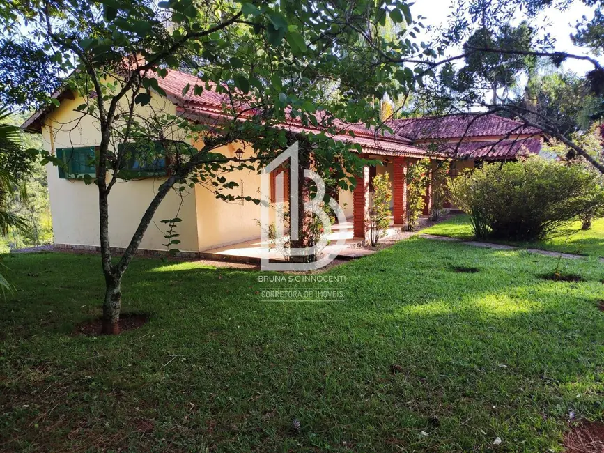 Chácara com 3 quartos à venda, 420m2 em Mairinque - SP - imagem 3 Foto 3 de Chácara com 3 quartos à venda, 420m2 em Mairinque - SP