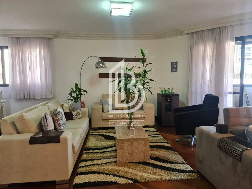 Apartamento com 4 quartos à venda, 230m2 em Santo Antônio, Sao Caetano Do Sul - SP - imagem 4 Foto 4 de Apartamento com 4 quartos à venda, 230m2 em Santo Antônio, Sao Caetano Do Sul - SP