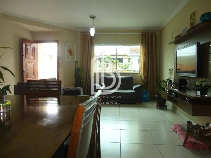 Foto 1 de Casa com 3 quartos para alugar, 236m2 em Demarchi, Sao Bernardo Do Campo - SP