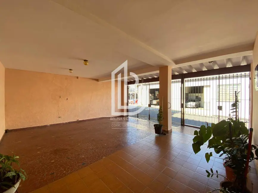 Sobrado com 2 quartos à venda, 177m2 em Cerâmica, Sao Caetano Do Sul - SP - imagem 2 Foto 2 de Sobrado com 2 quartos à venda, 177m2 em Cerâmica, Sao Caetano Do Sul - SP