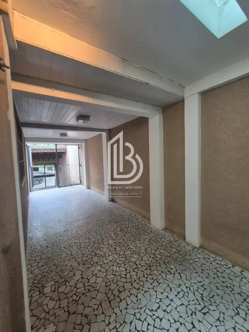 Foto 2 de Sobrado com 3 quartos à venda, 211m2 em Parque Jaçatuba, Santo Andre - SP