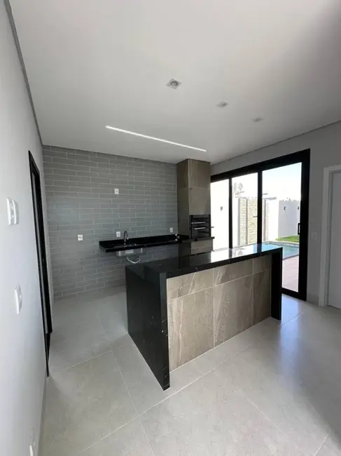 Apartamento com 3 quartos à venda, 250m2 em Cuiaba - MT - imagem 9 Foto 9 de Apartamento com 3 quartos à venda, 250m2 em Cuiaba - MT