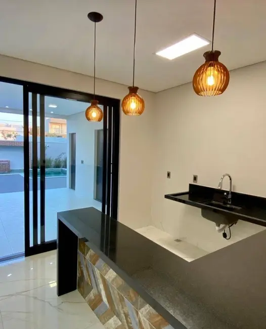 Casa com 3 quartos à venda, 306m2 em Jardim Imperial II, Cuiaba - MT - imagem 3 Foto 3 de Casa com 3 quartos à venda, 306m2 em Jardim Imperial II, Cuiaba - MT