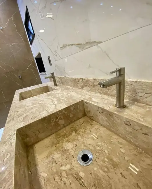 Casa com 3 quartos à venda, 306m2 em Jardim Imperial II, Cuiaba - MT - imagem 6 Foto 6 de Casa com 3 quartos à venda, 306m2 em Jardim Imperial II, Cuiaba - MT