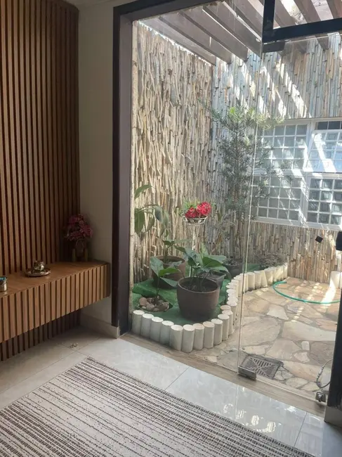 Casa com 3 quartos à venda, 300m2 em Recanto dos Pássaros, Cuiaba - MT - imagem 3 Foto 3 de Casa com 3 quartos à venda, 300m2 em Recanto dos Pássaros, Cuiaba - MT