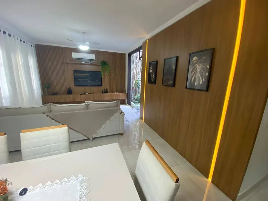 Foto 1 de Casa com 3 quartos à venda, 300m2 em Recanto dos Pássaros, Cuiaba - MT