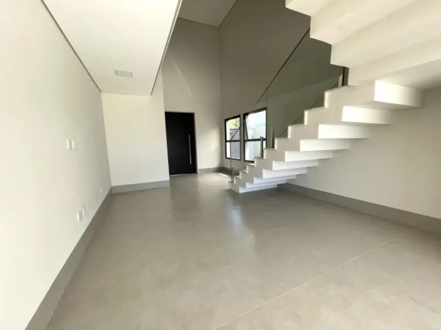 Casa de Condomínio com 3 quartos à venda, 317m2 em Jardim Imperial II, Cuiaba - MT - imagem 5 Foto 5 de Casa de Condomínio com 3 quartos à venda, 317m2 em Jardim Imperial II, Cuiaba - MT