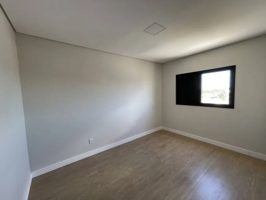 Casa de Condomínio com 3 quartos à venda, 317m2 em Jardim Imperial II, Cuiaba - MT - imagem 9 Foto 9 de Casa de Condomínio com 3 quartos à venda, 317m2 em Jardim Imperial II, Cuiaba - MT