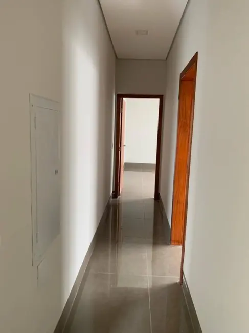 Casa de Condomínio com 3 quartos à venda, 143m2 em Cuiaba - MT - imagem 3 Foto 3 de Casa de Condomínio com 3 quartos à venda, 143m2 em Cuiaba - MT