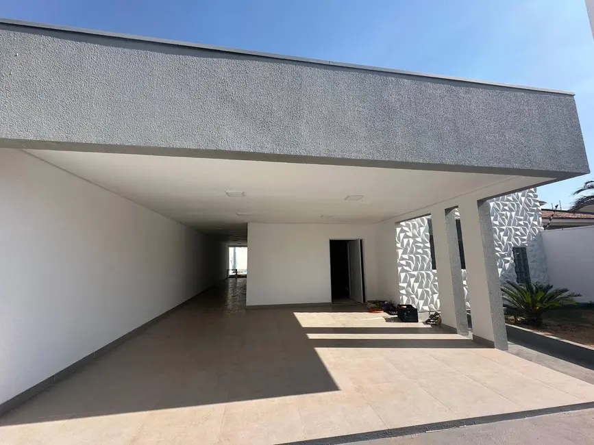 Casa com 3 quartos à venda, 360m2 em Santa Cruz, Cuiaba - MT - imagem 4 Foto 4 de Casa com 3 quartos à venda, 360m2 em Santa Cruz, Cuiaba - MT