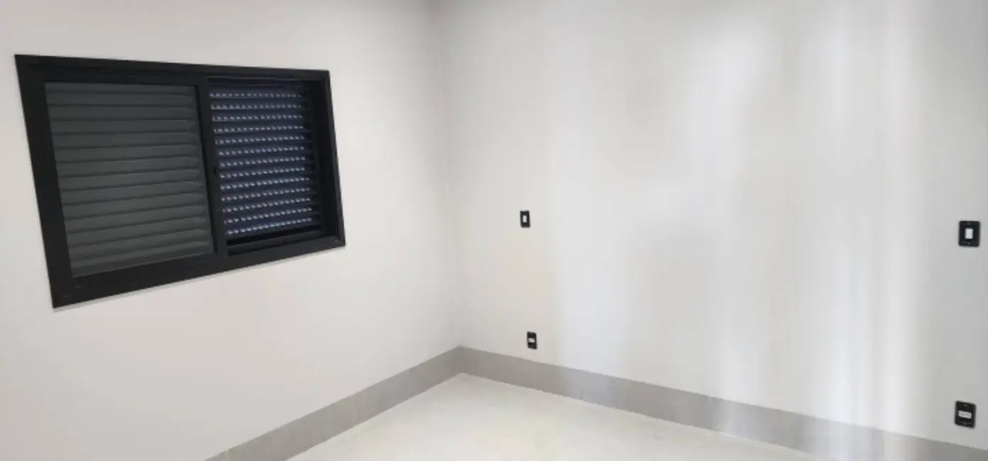 Casa de Condomínio com 3 quartos à venda, 218m2 em Cuiaba - MT - imagem 3 Foto 3 de Casa de Condomínio com 3 quartos à venda, 218m2 em Cuiaba - MT