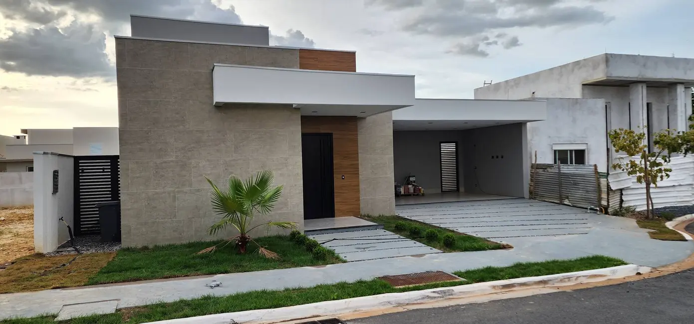 Foto 1 de Casa de Condomínio com 3 quartos à venda, 218m2 em Cuiaba - MT