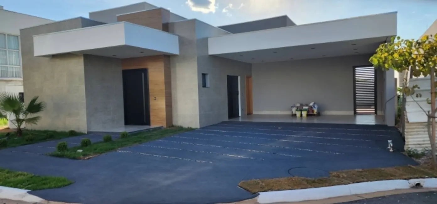 Casa de Condomínio com 3 quartos à venda, 218m2 em Cuiaba - MT - imagem 5 Foto 5 de Casa de Condomínio com 3 quartos à venda, 218m2 em Cuiaba - MT