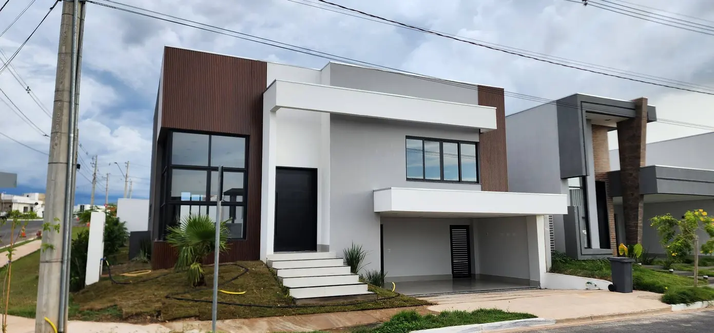 Foto 1 de Casa com 3 quartos à venda, 214m2 em Cuiaba - MT