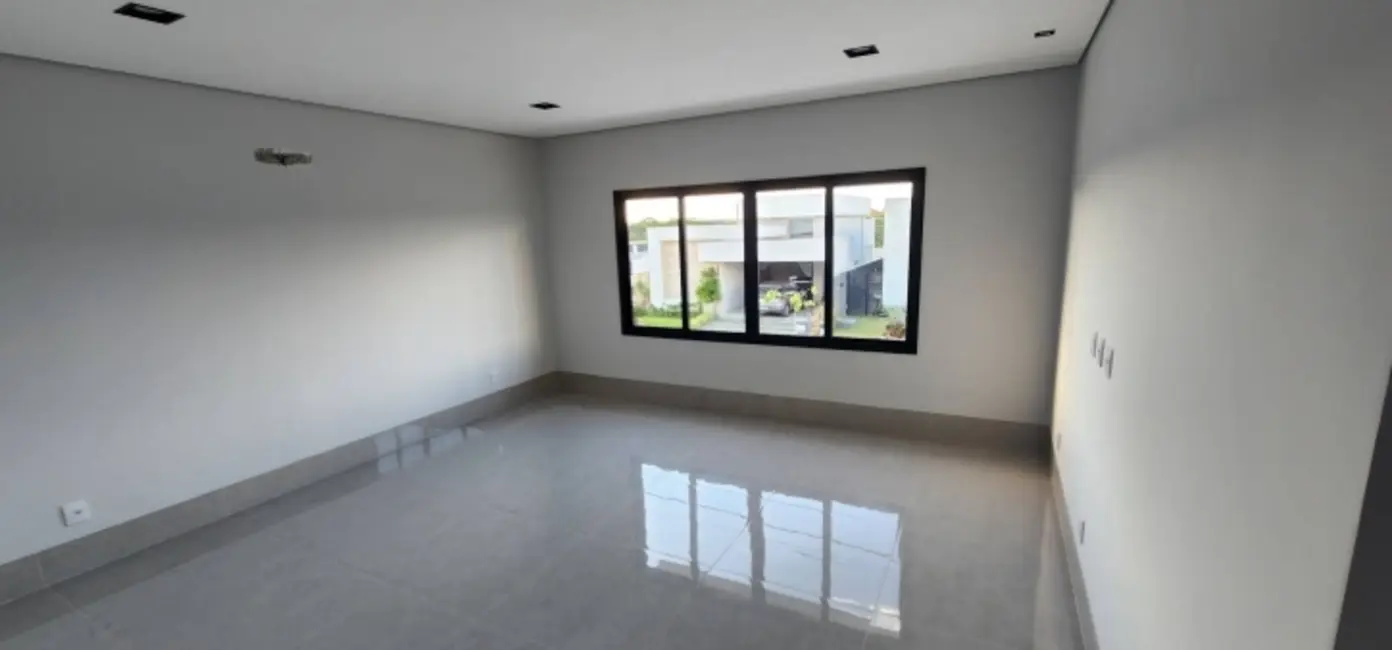 Casa com 3 quartos à venda, 214m2 em Cuiaba - MT - imagem 8 Foto 8 de Casa com 3 quartos à venda, 214m2 em Cuiaba - MT