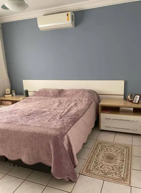 Casa com 4 quartos à venda, 300m2 em Recanto dos Pássaros, Cuiaba - MT - imagem 9 Foto 9 de Casa com 4 quartos à venda, 300m2 em Recanto dos Pássaros, Cuiaba - MT