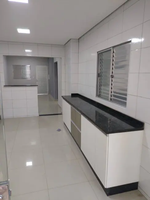 Foto 2 de Casa com 2 quartos à venda, 81m2 em Osmar Cabral, Cuiaba - MT
