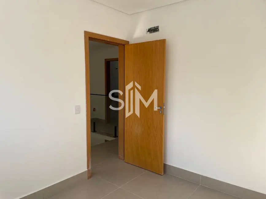 Casa com 3 quartos à venda, 120m2 em Jardim Tropical, Cuiaba - MT - imagem 8 Foto 8 de Casa com 3 quartos à venda, 120m2 em Jardim Tropical, Cuiaba - MT