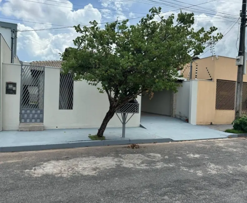 Casa de Condomínio com 3 quartos à venda, 260m2 em Distrito Industrial, Cuiaba - MT - imagem 3 Foto 3 de Casa de Condomínio com 3 quartos à venda, 260m2 em Distrito Industrial, Cuiaba - MT