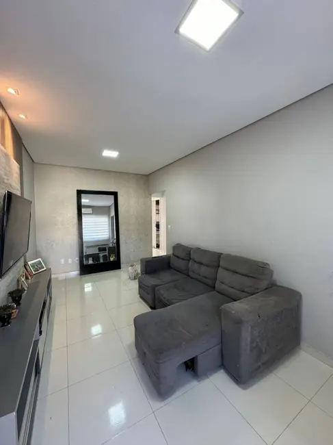 Casa de Condomínio com 3 quartos à venda, 132m2 em Jardim das Palmeiras, Cuiaba - MT - imagem 3 Foto 3 de Casa de Condomínio com 3 quartos à venda, 132m2 em Jardim das Palmeiras, Cuiaba - MT