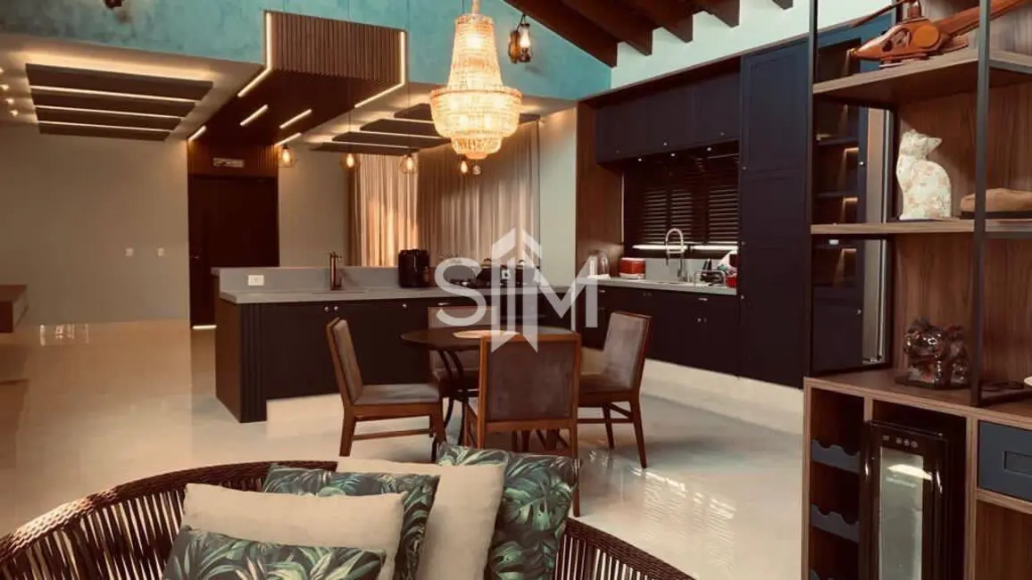 Casa com 3 quartos à venda, 232m2 em Ribeirão do Lipa, Cuiaba - MT - imagem 1 Foto 1 de Casa com 3 quartos à venda, 232m2 em Ribeirão do Lipa, Cuiaba - MT