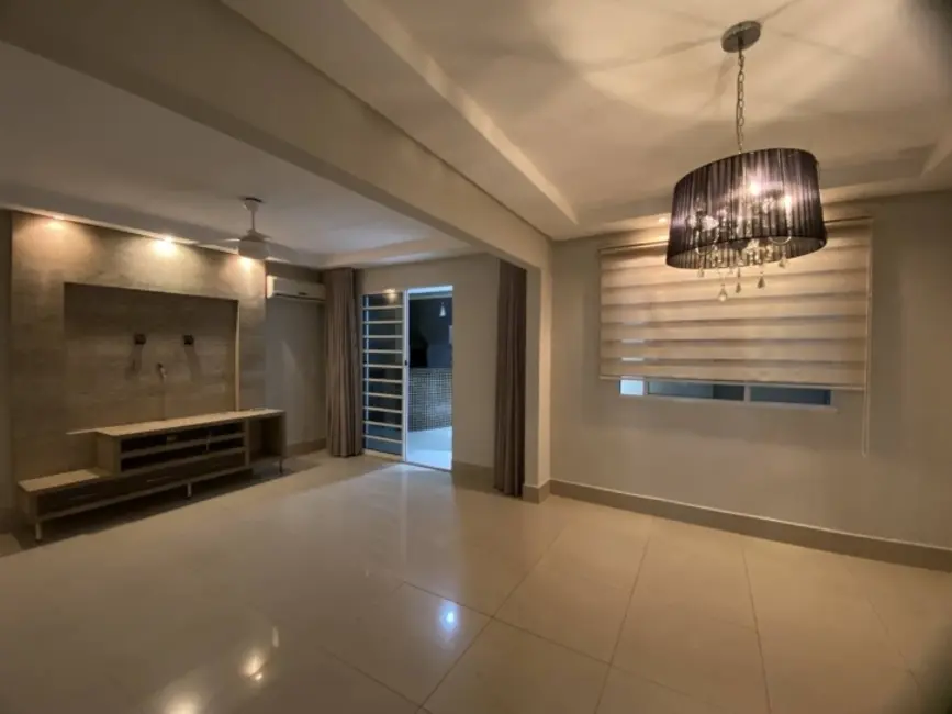 Casa de Condomínio com 4 quartos à venda, 150m2 em Despraiado, Cuiaba - MT - imagem 1 Foto 1 de Casa de Condomínio com 4 quartos à venda, 150m2 em Despraiado, Cuiaba - MT