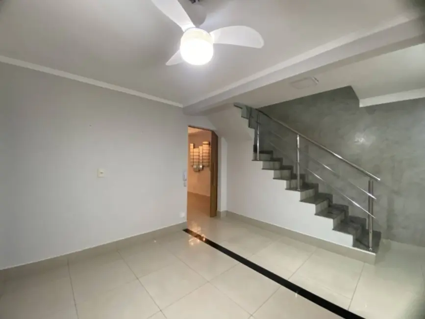 Casa de Condomínio com 4 quartos à venda, 150m2 em Despraiado, Cuiaba - MT - imagem 3 Foto 3 de Casa de Condomínio com 4 quartos à venda, 150m2 em Despraiado, Cuiaba - MT