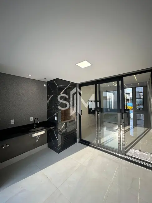 Casa com 3 quartos à venda, 320m2 em Jardim Imperial, Cuiaba - MT - imagem 3 Foto 3 de Casa com 3 quartos à venda, 320m2 em Jardim Imperial, Cuiaba - MT