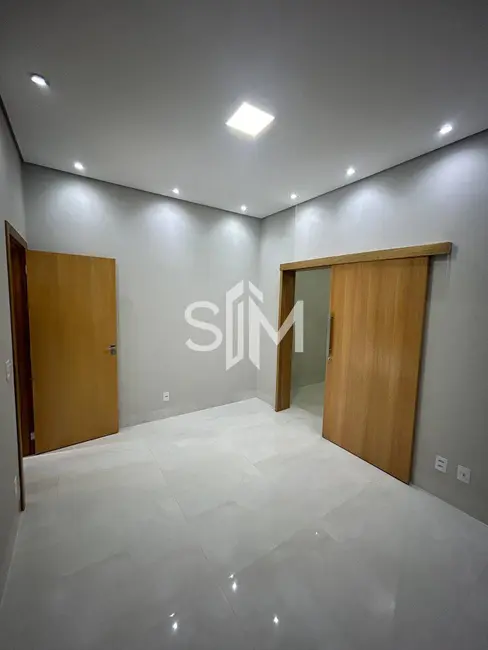 Casa com 3 quartos à venda, 320m2 em Jardim Imperial, Cuiaba - MT - imagem 6 Foto 6 de Casa com 3 quartos à venda, 320m2 em Jardim Imperial, Cuiaba - MT