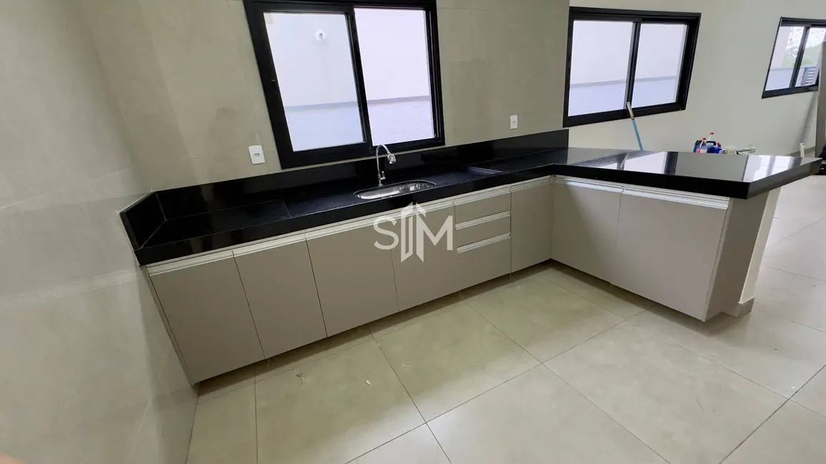Casa de Condomínio com 3 quartos à venda e para alugar, 300m2 em Cuiaba - MT - imagem 9 Foto 9 de Casa de Condomínio com 3 quartos à venda e para alugar, 300m2 em Cuiaba - MT