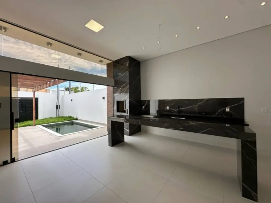 Casa com 3 quartos à venda, 180m2 em Jardim Universitário, Cuiaba - MT - imagem 8 Foto 8 de Casa com 3 quartos à venda, 180m2 em Jardim Universitário, Cuiaba - MT