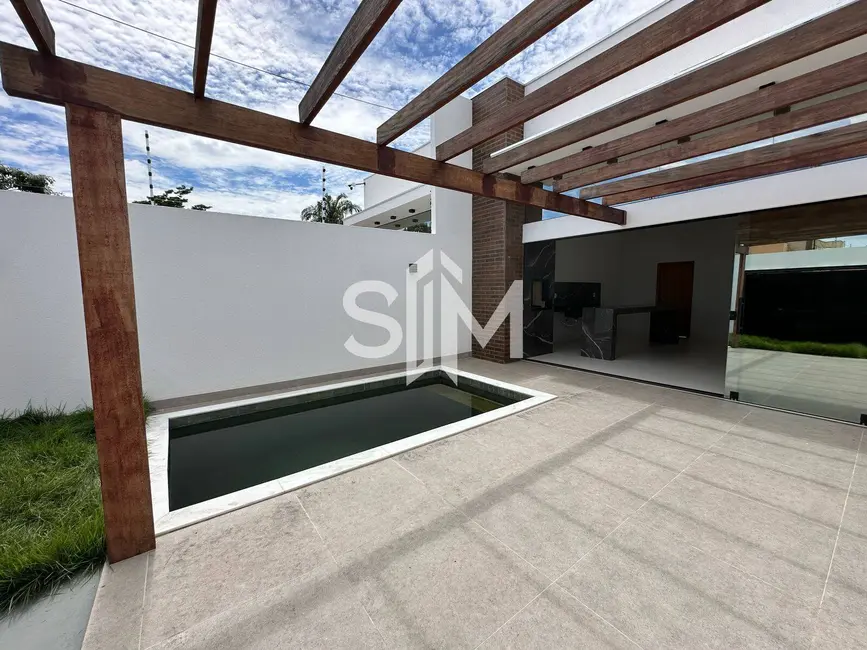 Foto 1 de Casa com 3 quartos à venda, 180m2 em Jardim Universitário, Cuiaba - MT