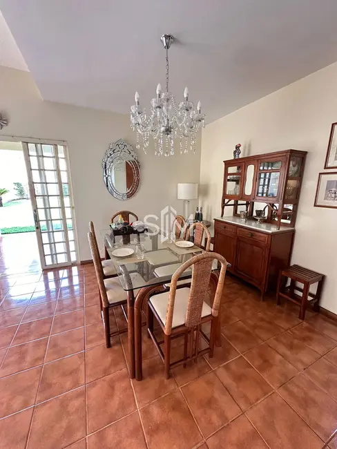 Foto 2 de Casa de Condomínio com 3 quartos à venda, 420m2 em Jardim Itália, Cuiaba - MT