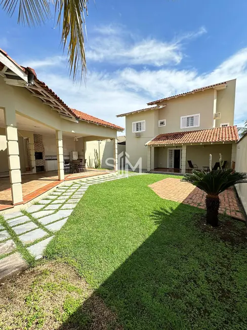Foto 1 de Casa de Condomínio com 3 quartos à venda, 420m2 em Jardim Itália, Cuiaba - MT