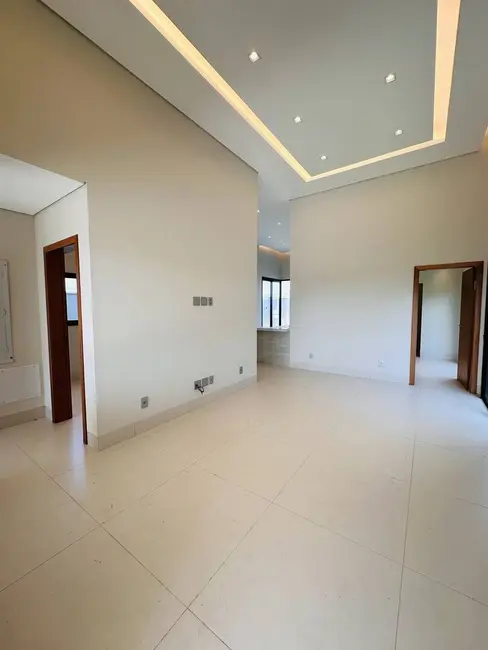 Foto 7 de Casa de Condomínio com 3 quartos à venda, 250m2 em Novo Mundo, Varzea Grande - MT