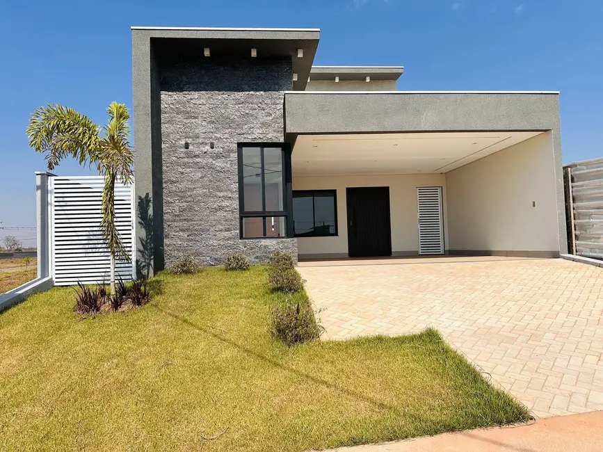 Foto 1 de Casa de Condomínio com 3 quartos à venda, 250m2 em Novo Mundo, Varzea Grande - MT