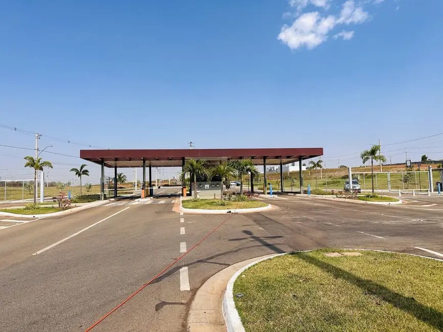 Foto 5 de Casa de Condomínio com 3 quartos à venda, 250m2 em Novo Mundo, Varzea Grande - MT