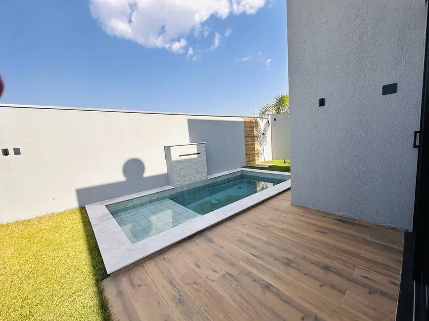 Foto 8 de Casa de Condomínio com 3 quartos à venda, 250m2 em Novo Mundo, Varzea Grande - MT