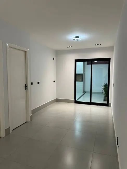 Foto 9 de Casa com 3 quartos à venda, 101m2 em Jardim Imperial, Cuiaba - MT
