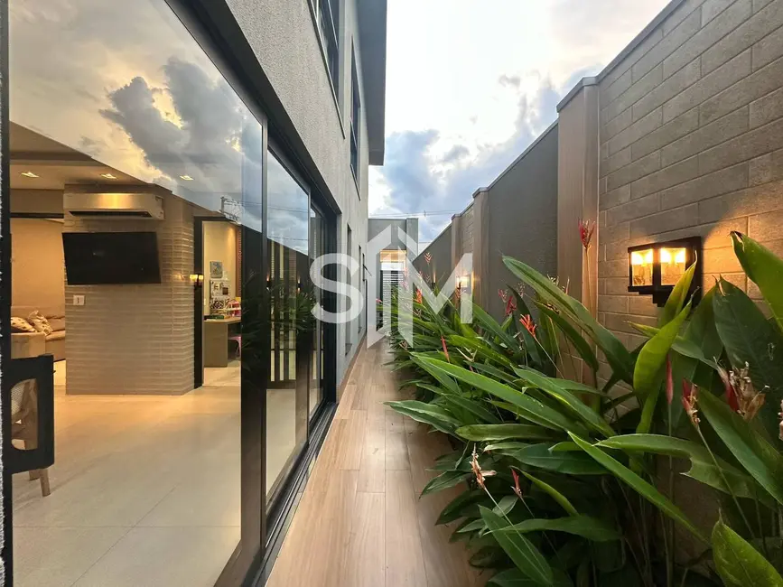 Casa de Condomínio com 3 quartos à venda, 306m2 em Cuiaba - MT - imagem 7 Foto 7 de Casa de Condomínio com 3 quartos à venda, 306m2 em Cuiaba - MT