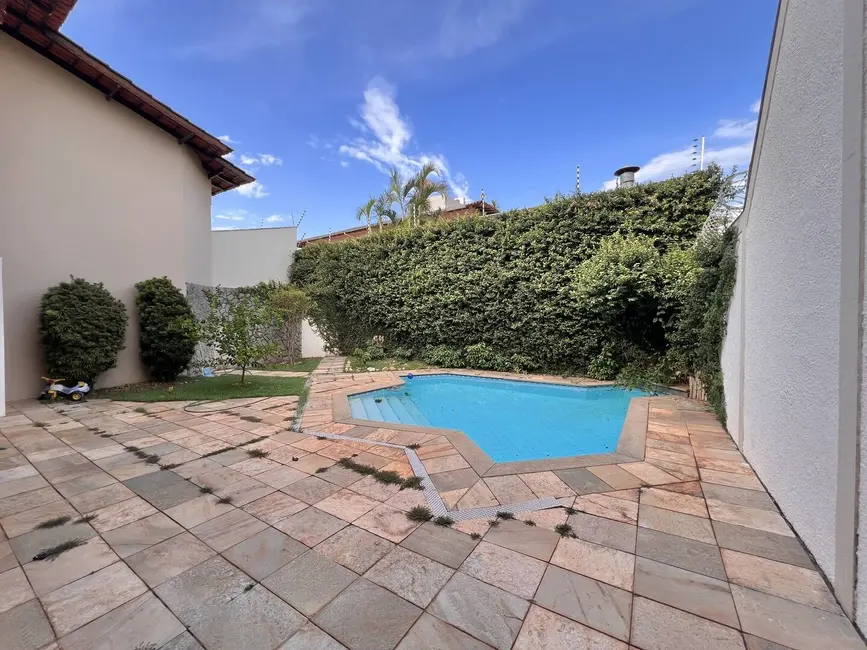 Foto 2 de Casa com 4 quartos à venda, 354m2 em Jardim das Américas, Cuiaba - MT