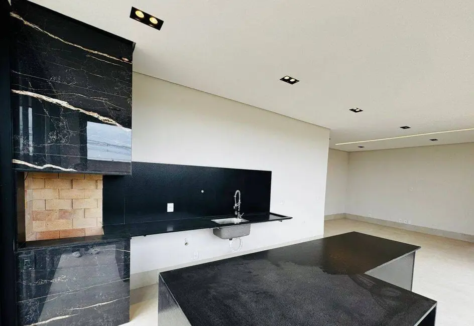 Foto 8 de Casa de Condomínio com 4 quartos à venda em Ribeirão do Lipa, Cuiaba - MT