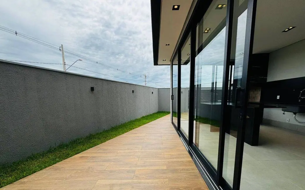 Foto 4 de Casa de Condomínio com 4 quartos à venda em Ribeirão do Lipa, Cuiaba - MT