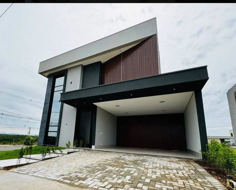 Foto 1 de Casa de Condomínio com 4 quartos à venda em Ribeirão do Lipa, Cuiaba - MT