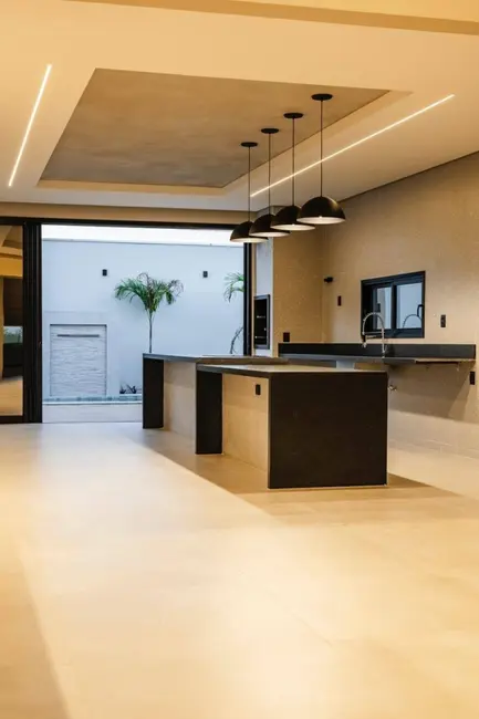 Foto 3 de Casa de Condomínio com 3 quartos à venda, 409m2 em Varzea Grande - MT