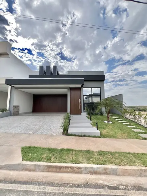 Foto 1 de Casa de Condomínio com 3 quartos à venda, 138m2 em Ribeirão do Lipa, Cuiaba - MT