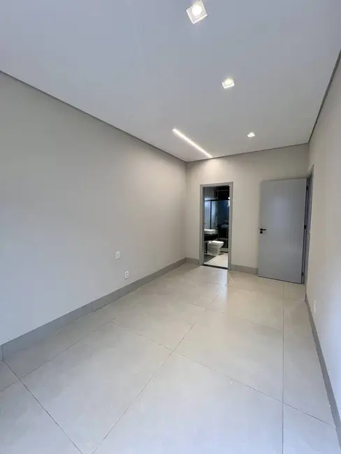 Foto 9 de Casa de Condomínio com 3 quartos à venda, 138m2 em Ribeirão do Lipa, Cuiaba - MT