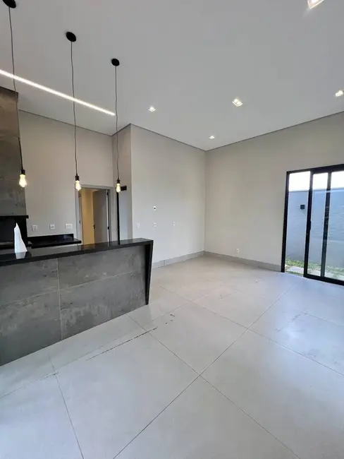 Foto 4 de Casa de Condomínio com 3 quartos à venda, 138m2 em Ribeirão do Lipa, Cuiaba - MT