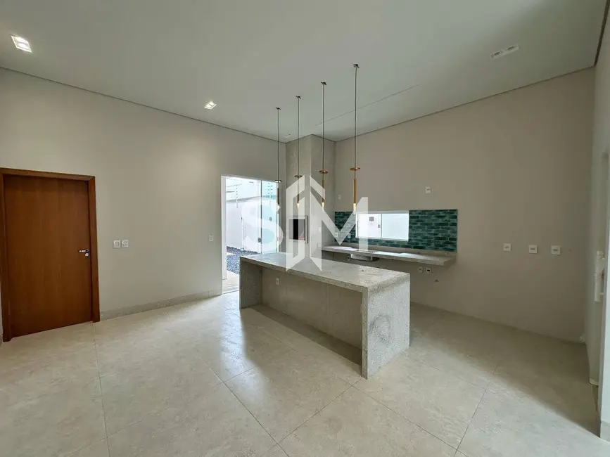 Foto 1 de Casa à venda, 210m2 em Jardim Universitário, Cuiaba - MT